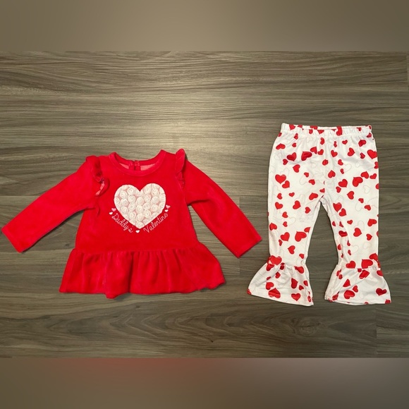 Baby Starters Red Girl Velour Daddy’s Valentine top with bell bottoms size 12M - Picture 4 of 9